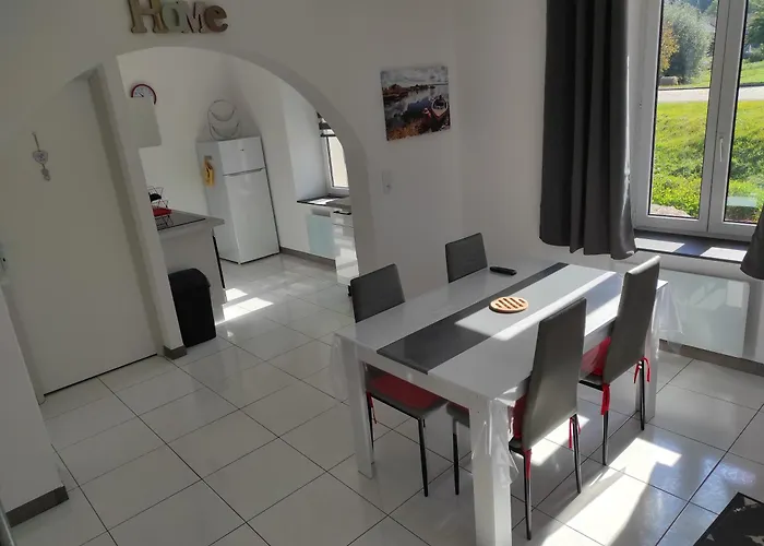 F3 Meublés Proche Du Circuit Automobile International Et Du Karting De Juvaincourt