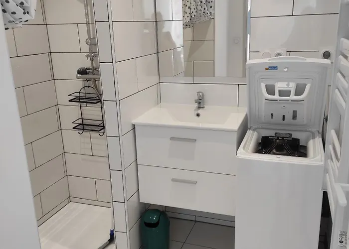 F3 Meublés Proche Du Circuit Automobile International Et Du Karting De Juvaincourt *